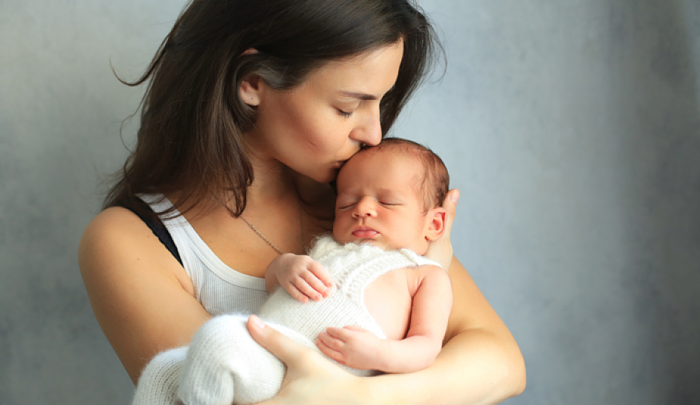 Młoda mama – mięśnie Kegla, tajemnicze hormony i NTM