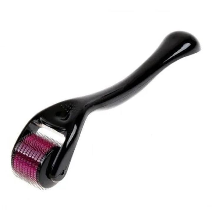 Jak derma roller może pomóc w walce z cellulitem? Oto kosmetyki, które warto wypróbować!