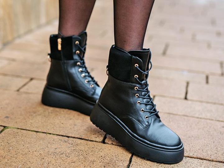 Kolory i materiały obuwia