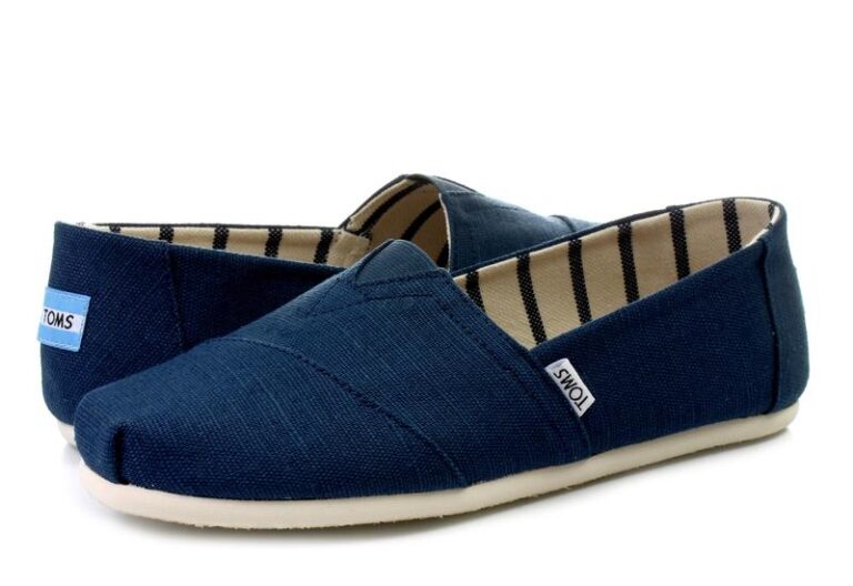 Jak dobrać idealny rozmiar butów Toms? Poradnik dla każdego fana marki