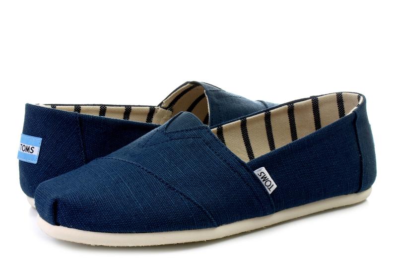 Jak dobrać idealny rozmiar butów Toms? Poradnik dla każdego fana marki