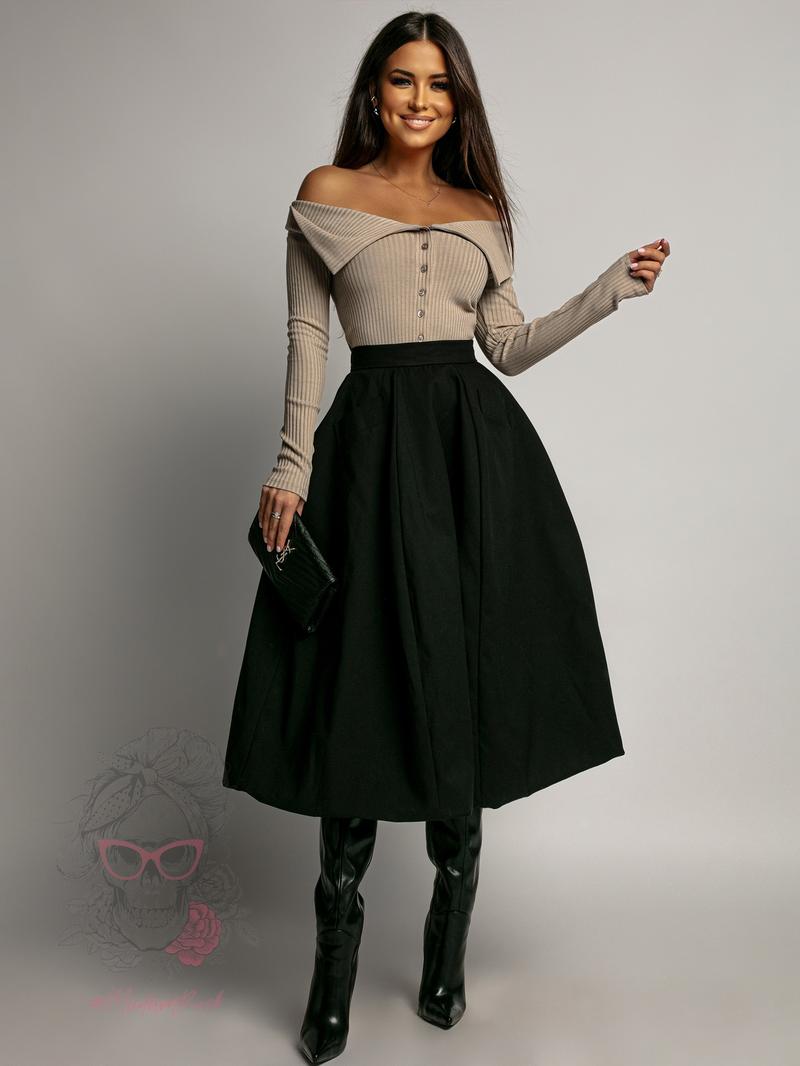 Stylizacja spódnicy z dodatkami