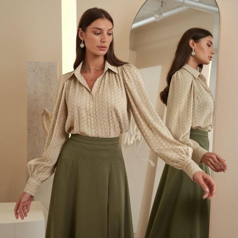 Stylowe połączenia: jaka bluzka idealnie skomponuje się z szeroką spódnicą?